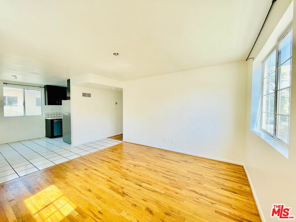 Property Photo: 5029 Klump Ave CA 91601