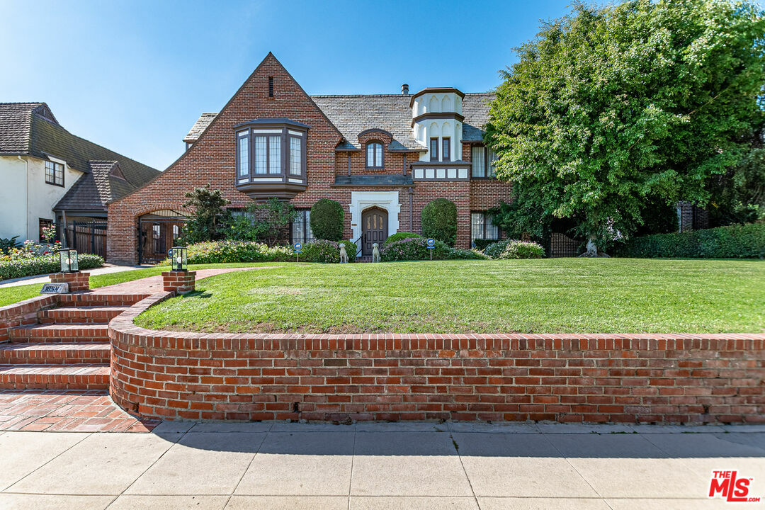 165 N Las Palmas Ave  Los Angeles CA 90004 photo