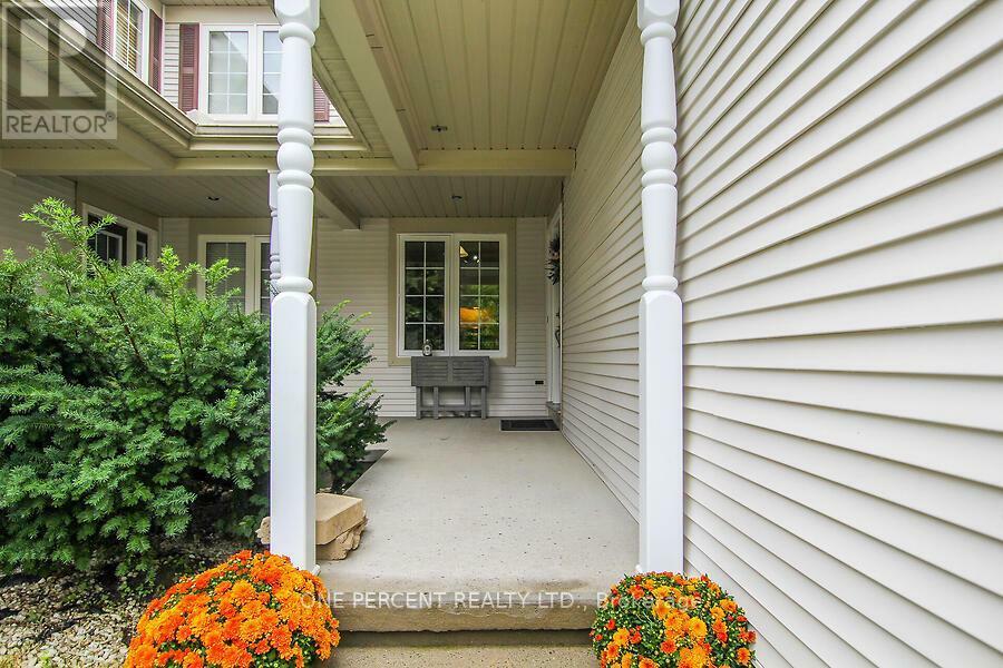 Property Photo: 44 Fieldberry ON K2J 5E8