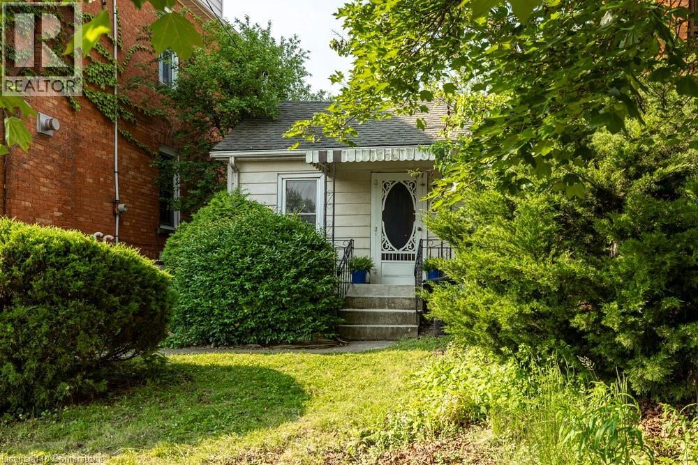 Photo de la propriété:  33 Melbourne Street  ON L8P 2A5 