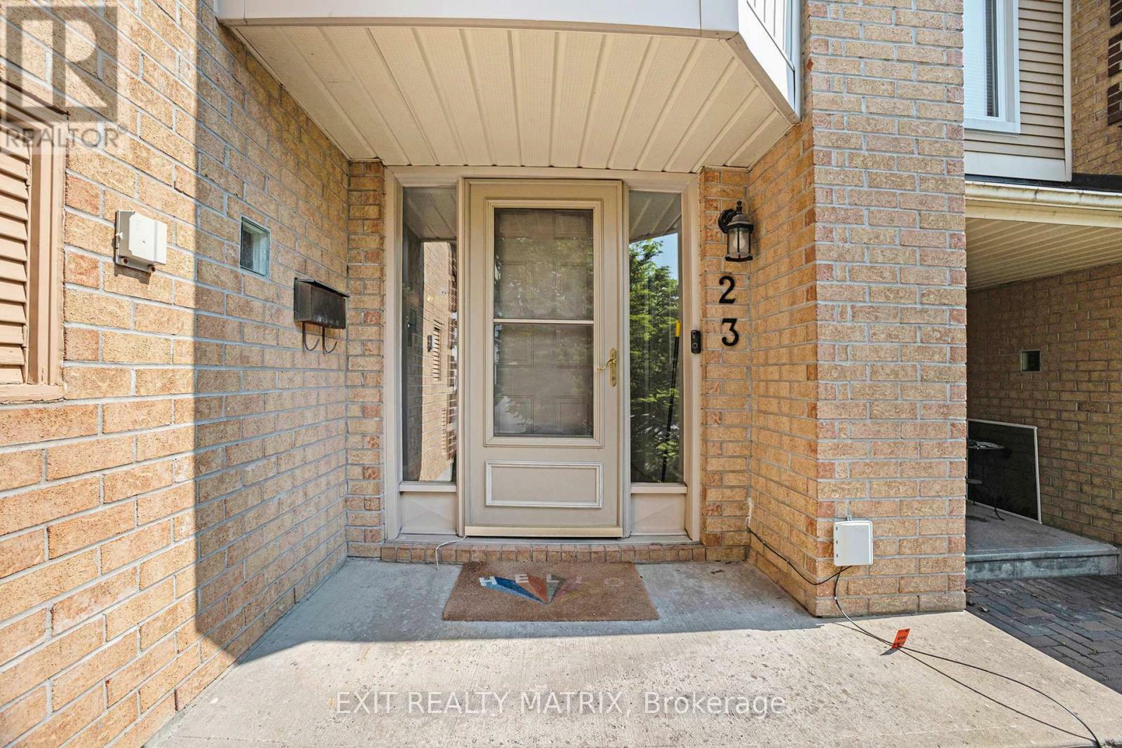 Property Photo: 23 Weybridge Drive ON K2J 4A1