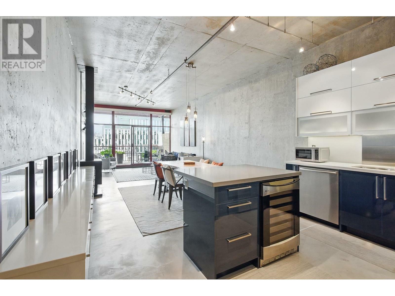 Property Photo: 128 West 6th Avenue 303 BC V5Y 1K6