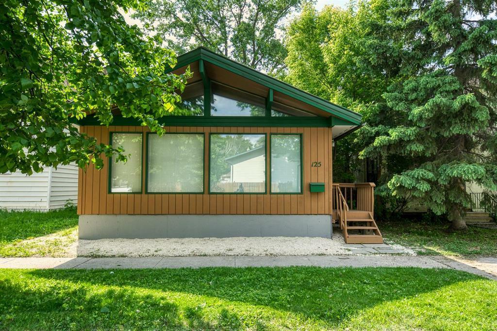 Property Photo: 125 Royal Road North MB R1N 1V3
