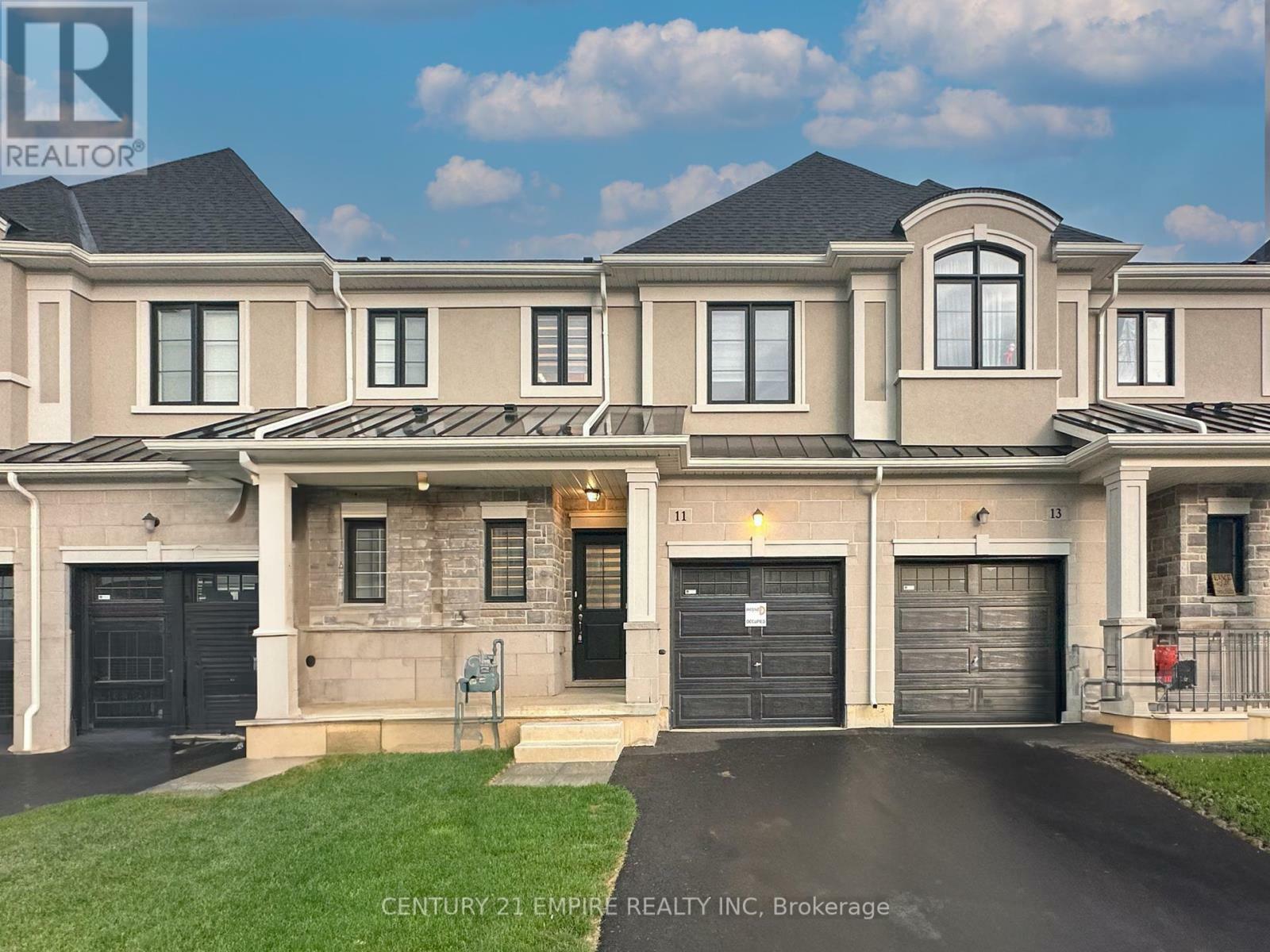 Photo de la propriété: 11 Mia Drive ON L9B 1K2
