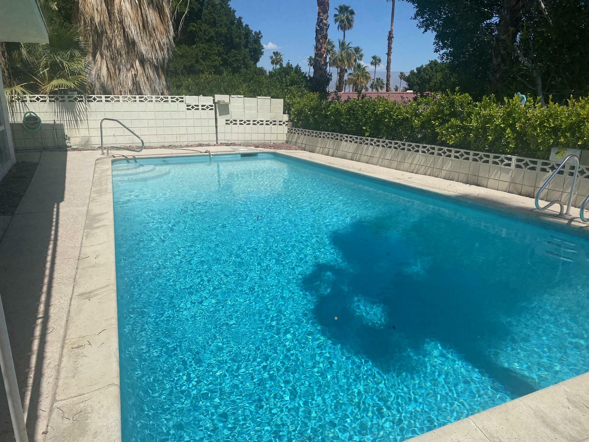 Property Photo: 48190 Birdie Way A CA 92260