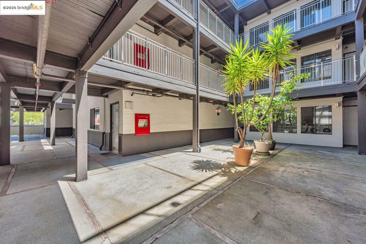 Property Photo: 5 Embarcadero 129 CA 94607