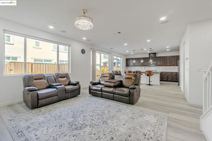 Property Photo:  5390 Shenandoah Valley Ln  CA 94531 
