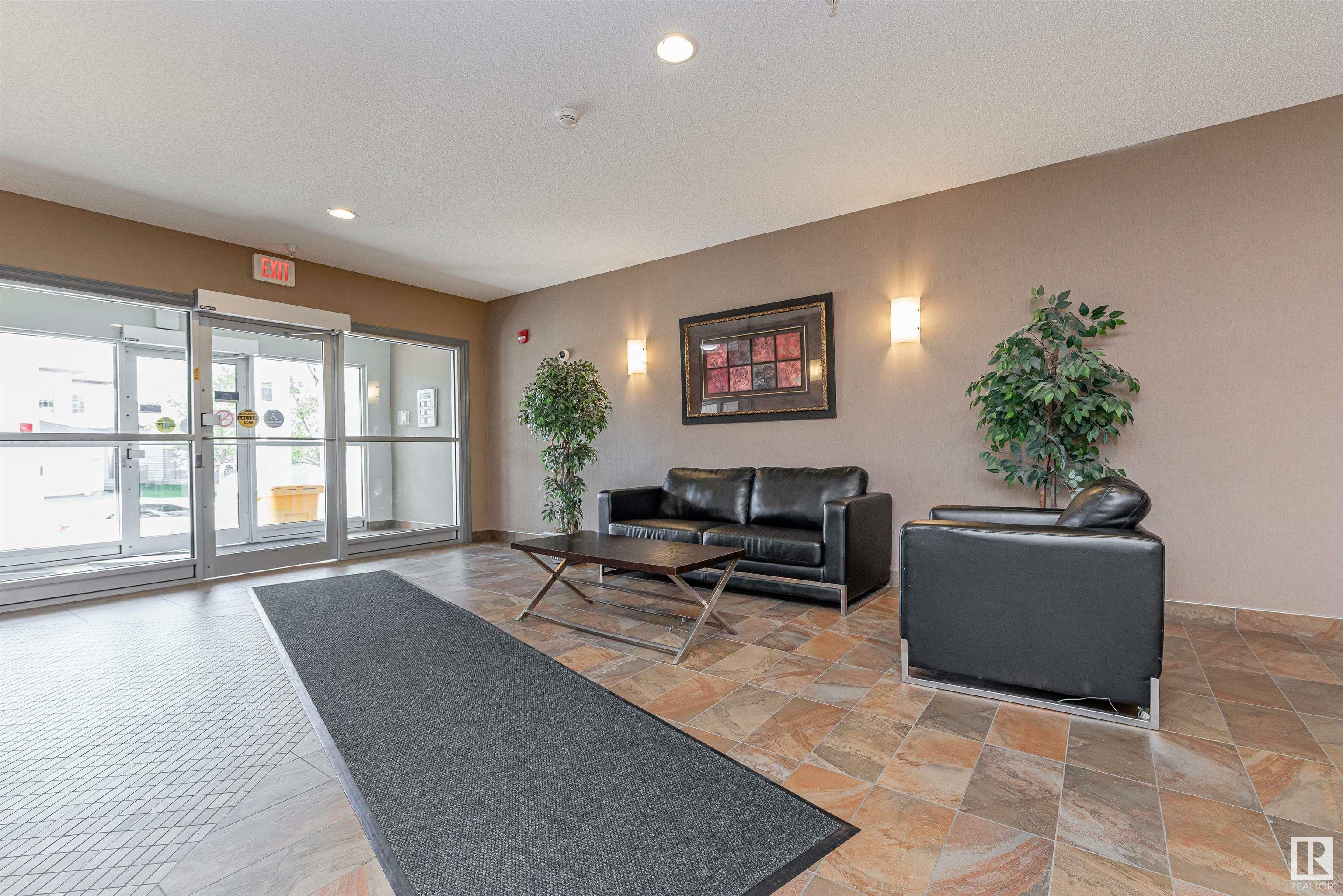 Photo de la propriété: 226 Macewan Road SW 315 AB T6W 0C5