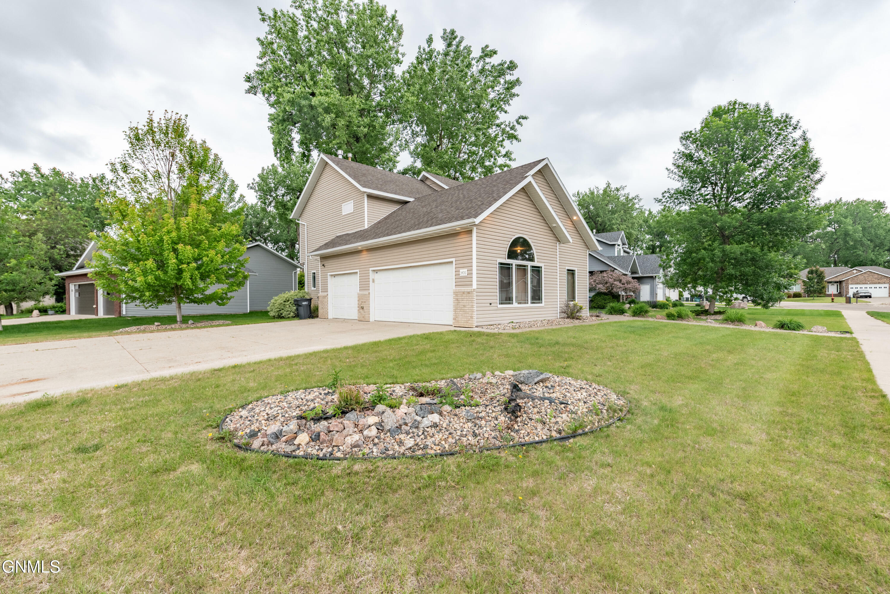 Property Photo: 3406 Heartwood Drive SE ND 58554