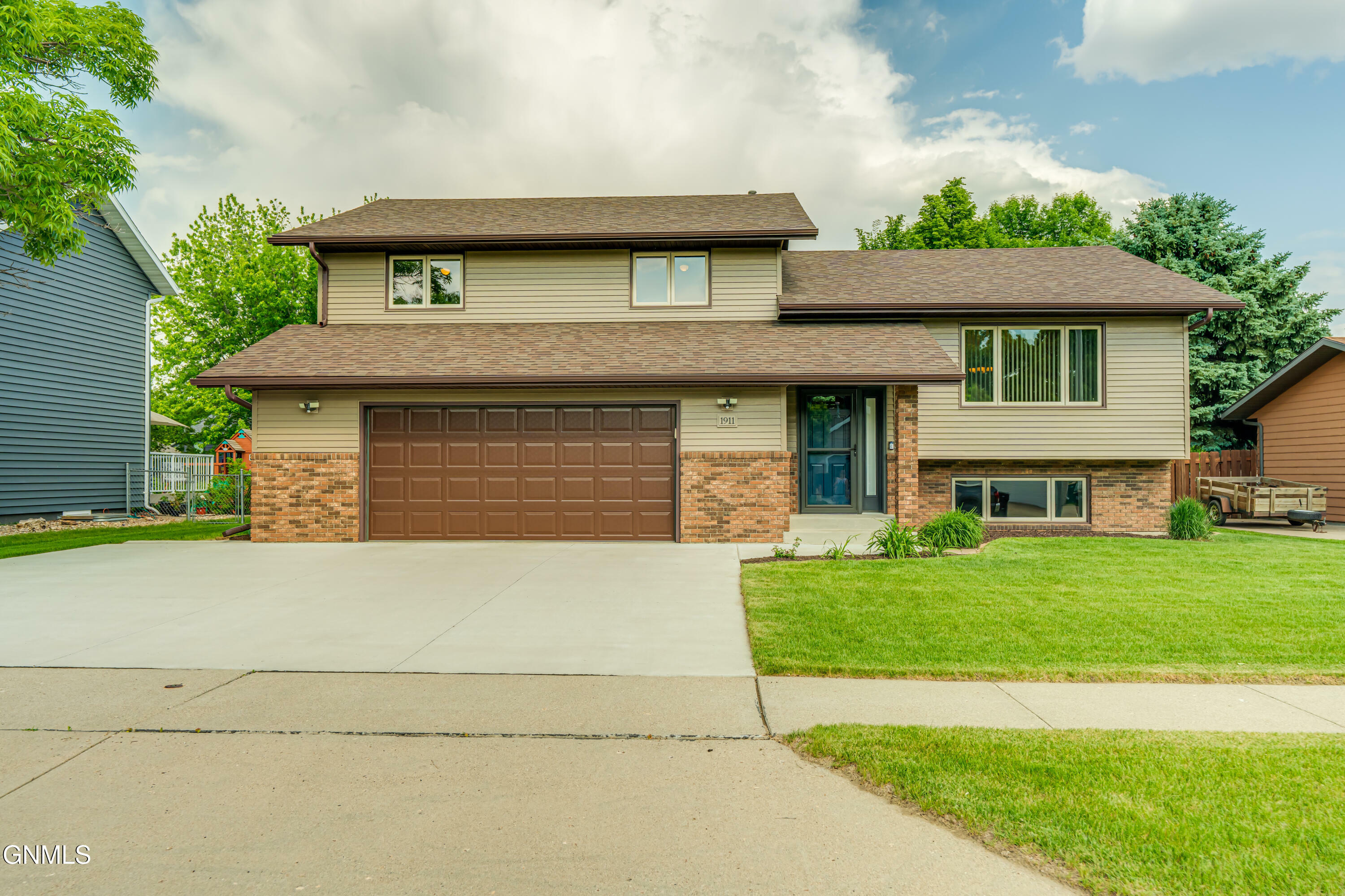 1911 San Diego Drive  Bismarck ND 58504 photo