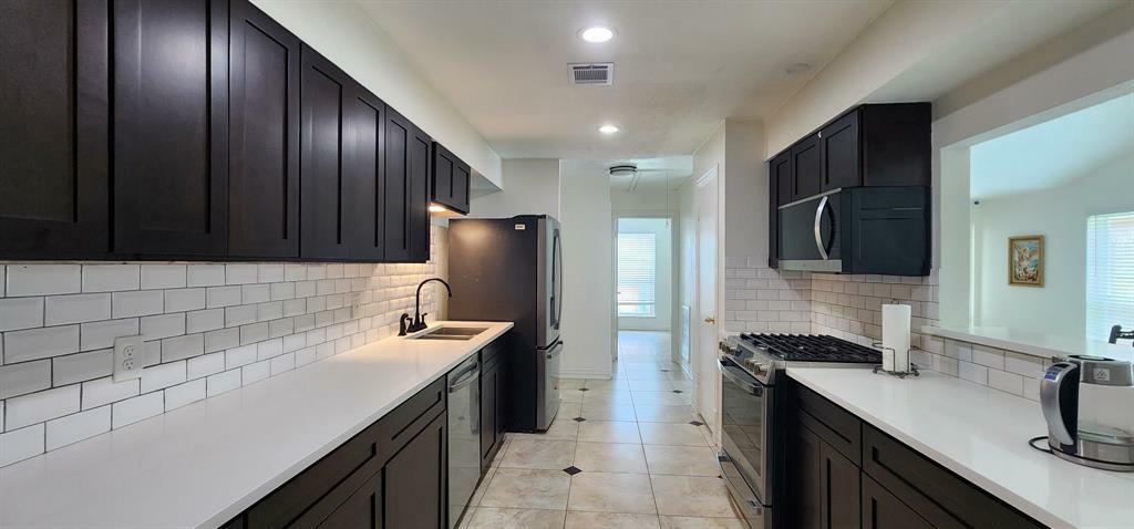 Property Photo: 7406 Camporee Lane TX 77083