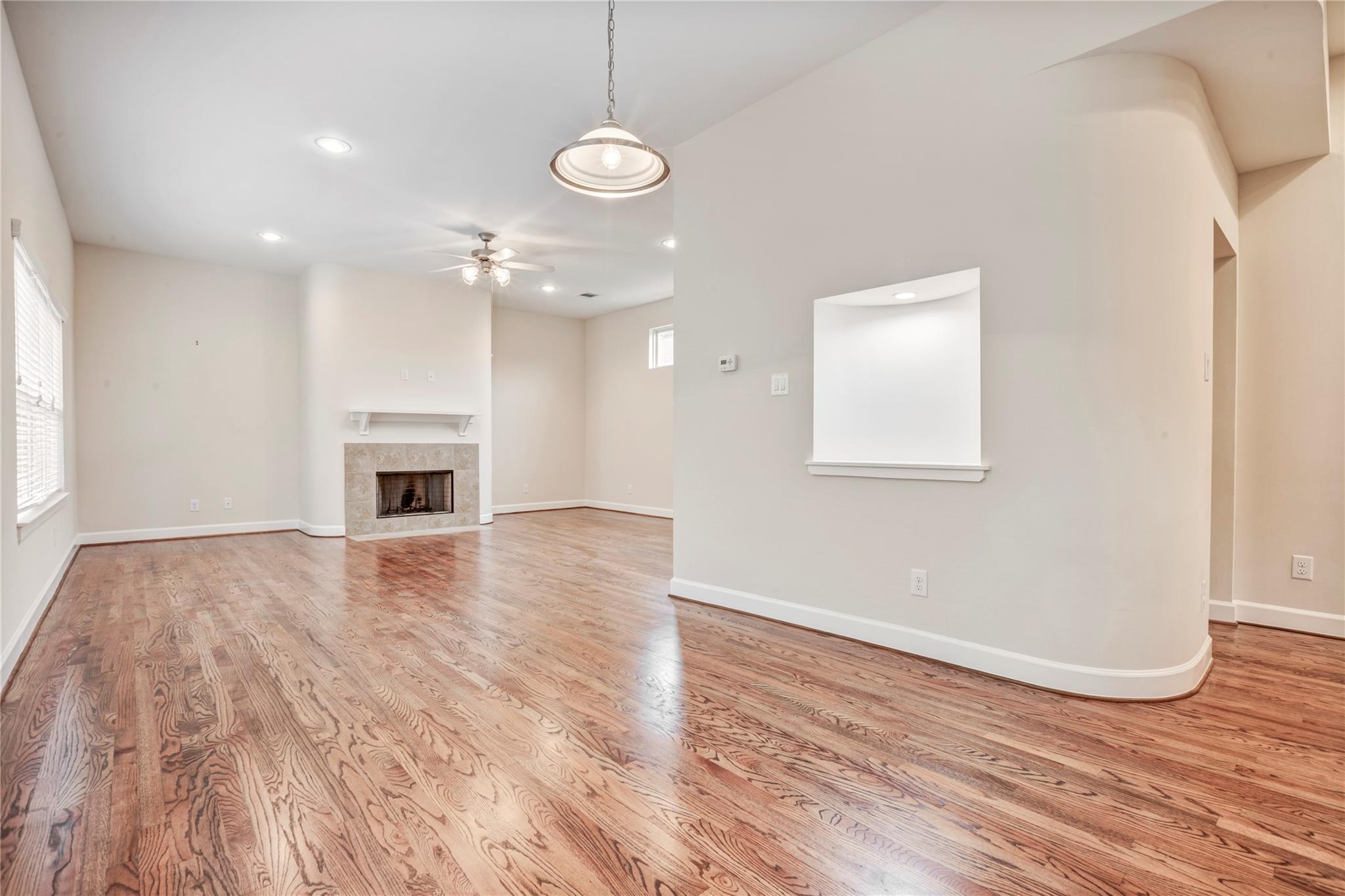 Property Photo:  520 Westcross Street  TX 77018 