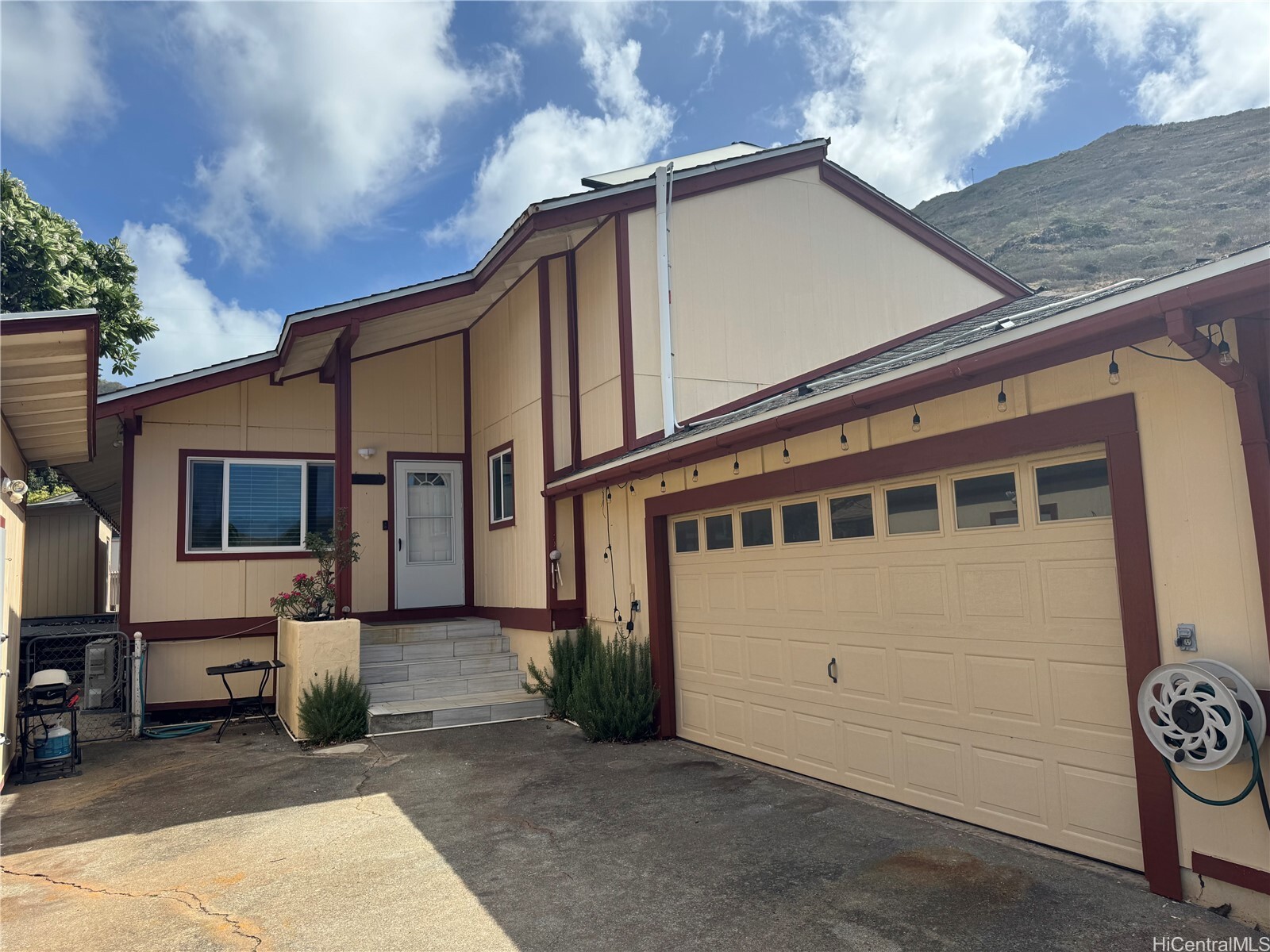 Property Photo: 790 Ipuai Street HI 96825