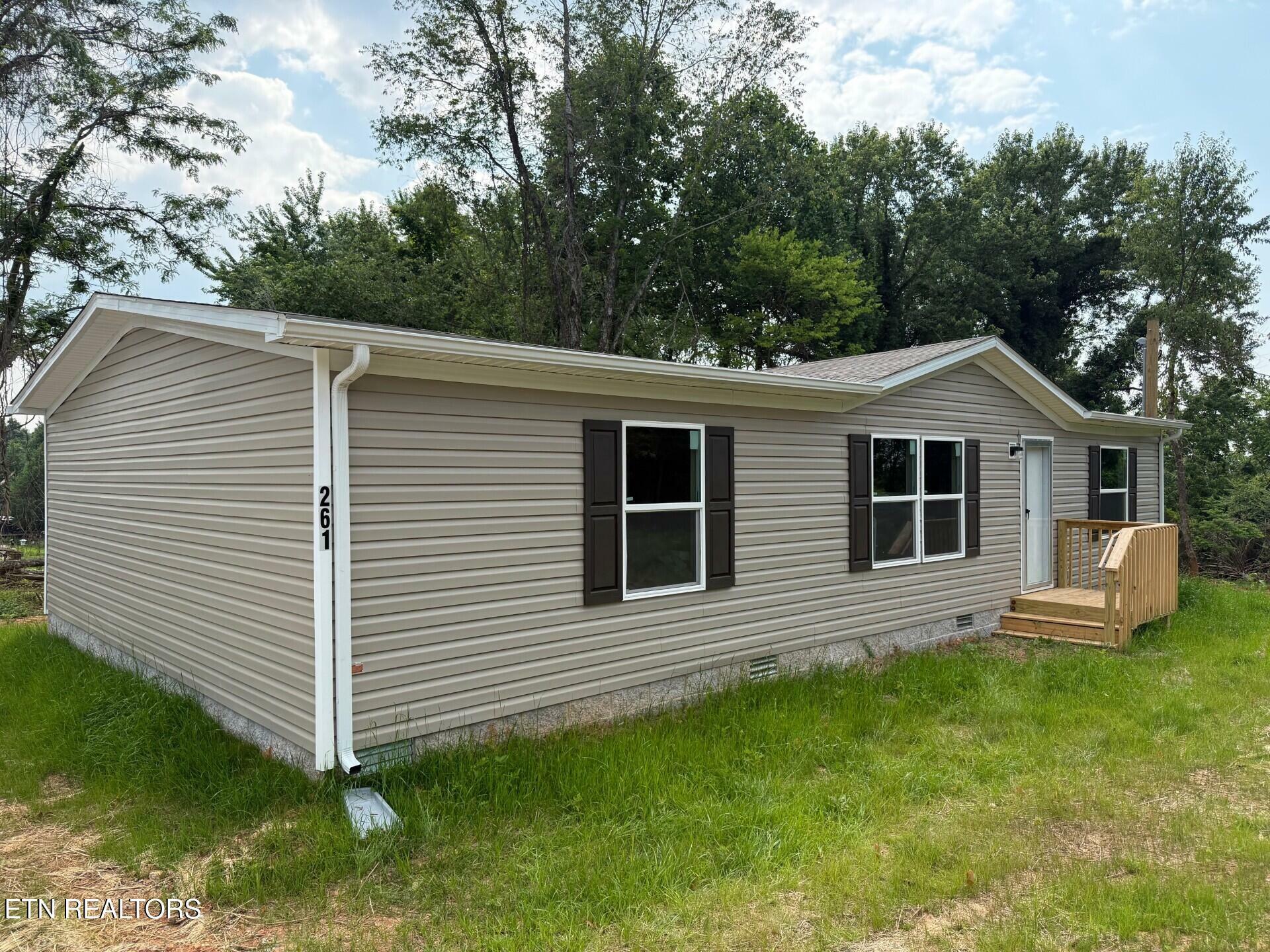 Property Photo: 261 Lakescene Rd TN 37748