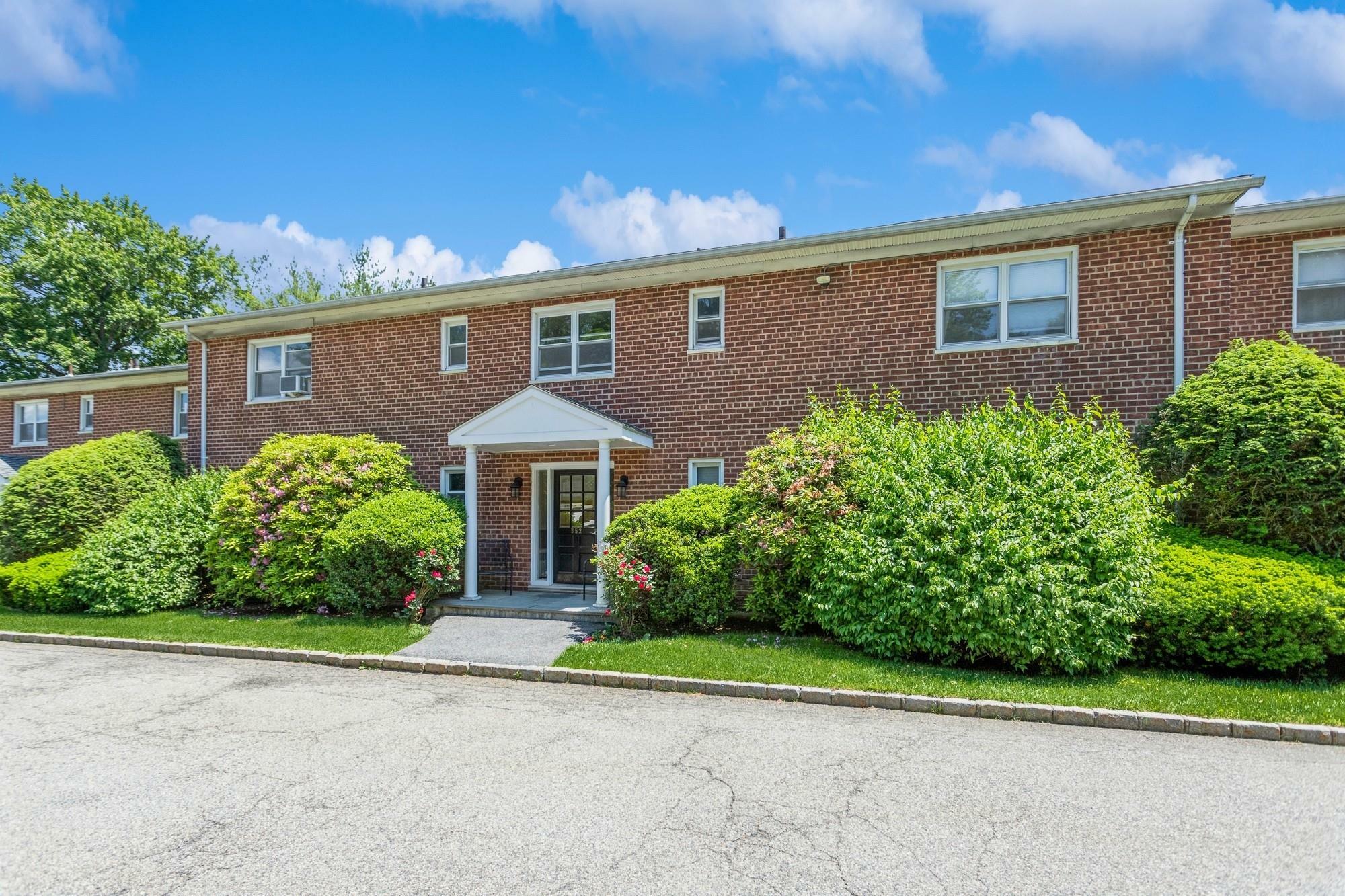 Property Photo: 352 N State Road 2H NY 10510