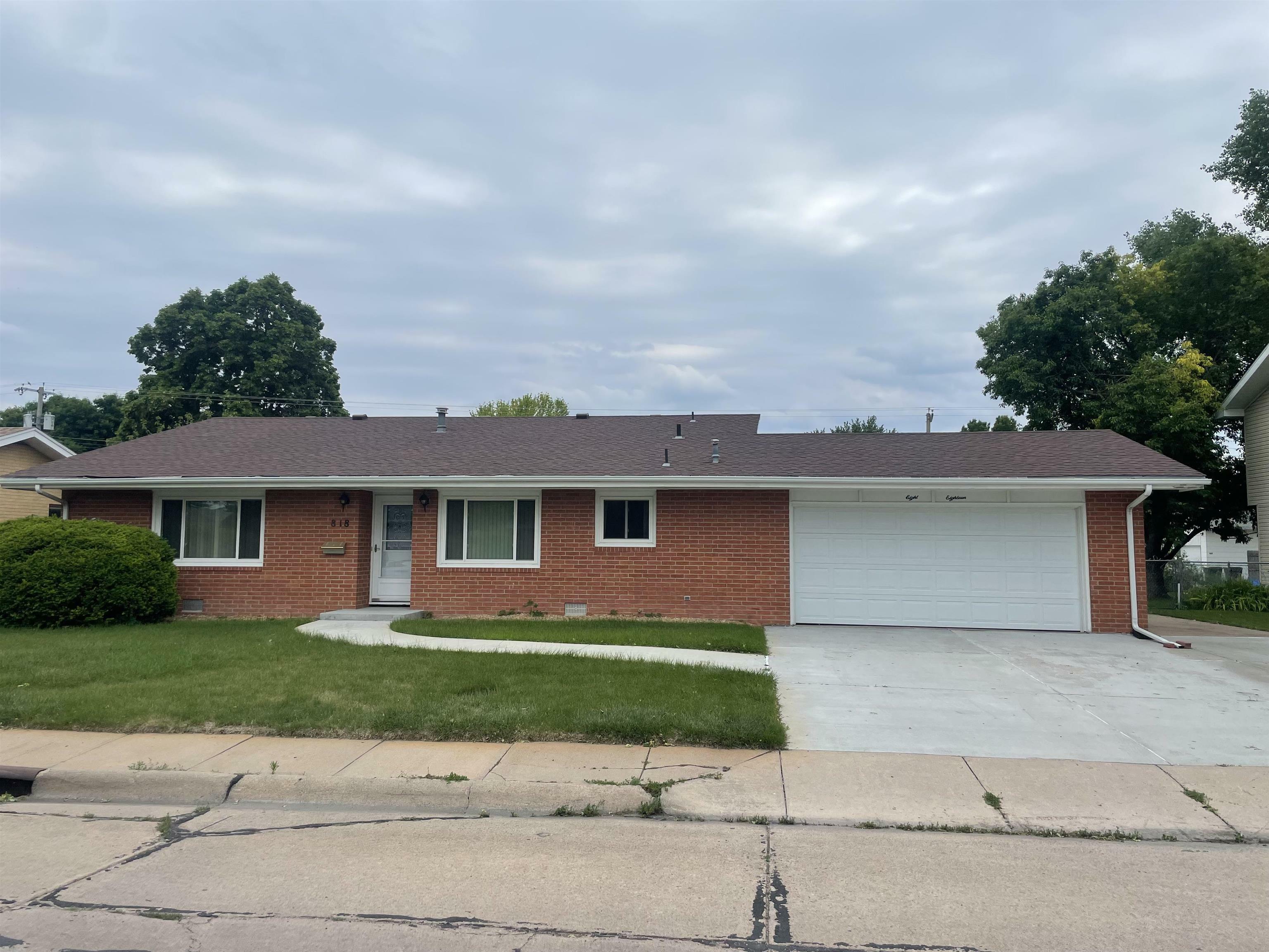 818 W Philip Ave  North Platte NE 69101 photo
