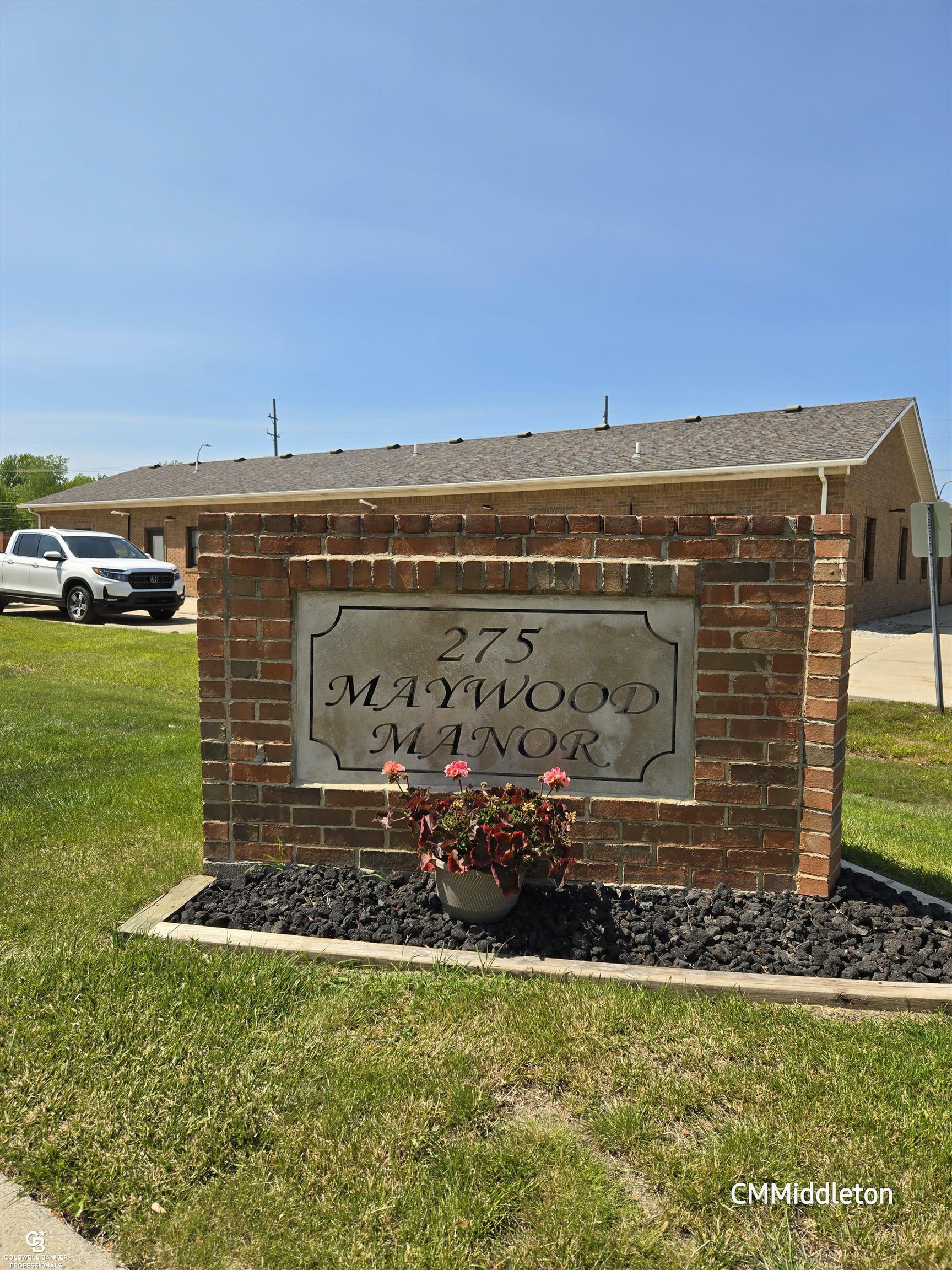 Property Photo:  275 Maywood Street #10  MI 48040 
