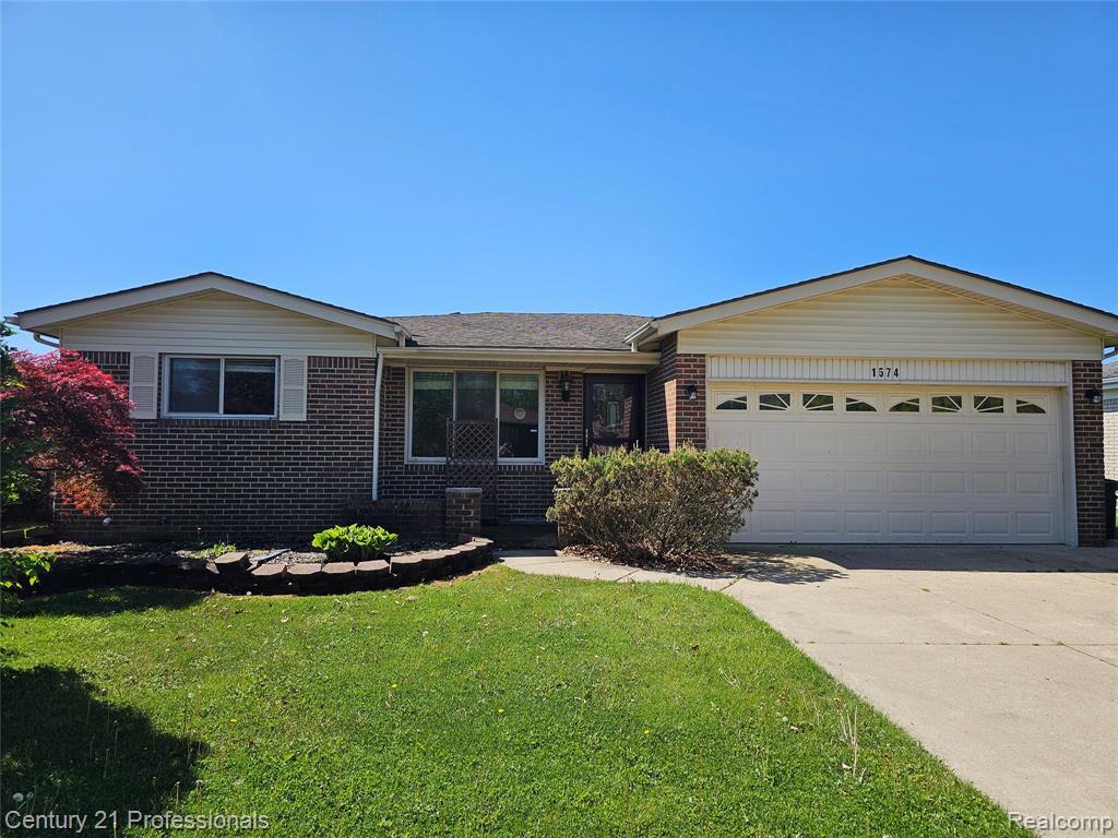 Property Photo:  15748 Robert Drive  MI 48044 2444 