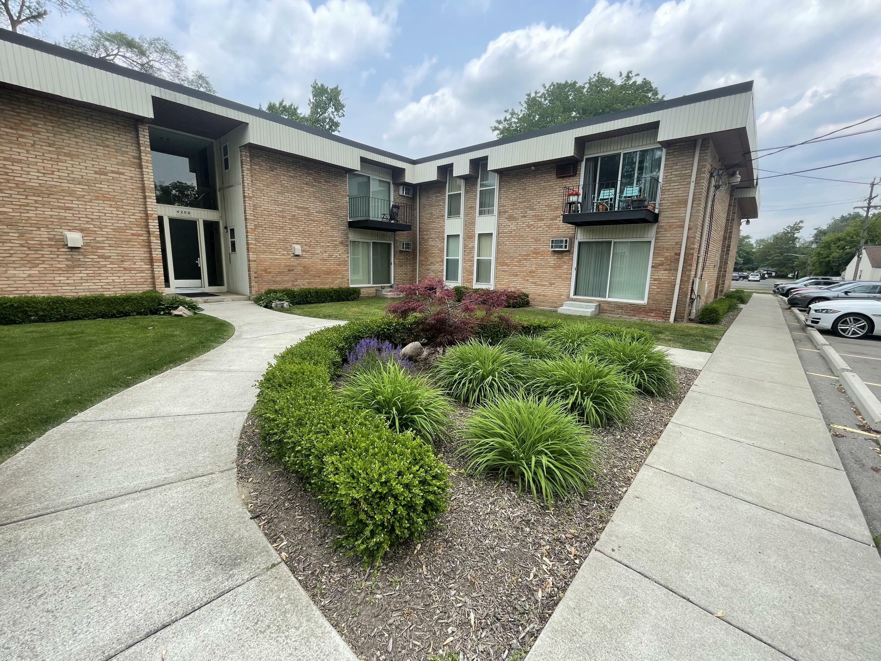 Property Photo: 4190 Rochester Road MI 48073