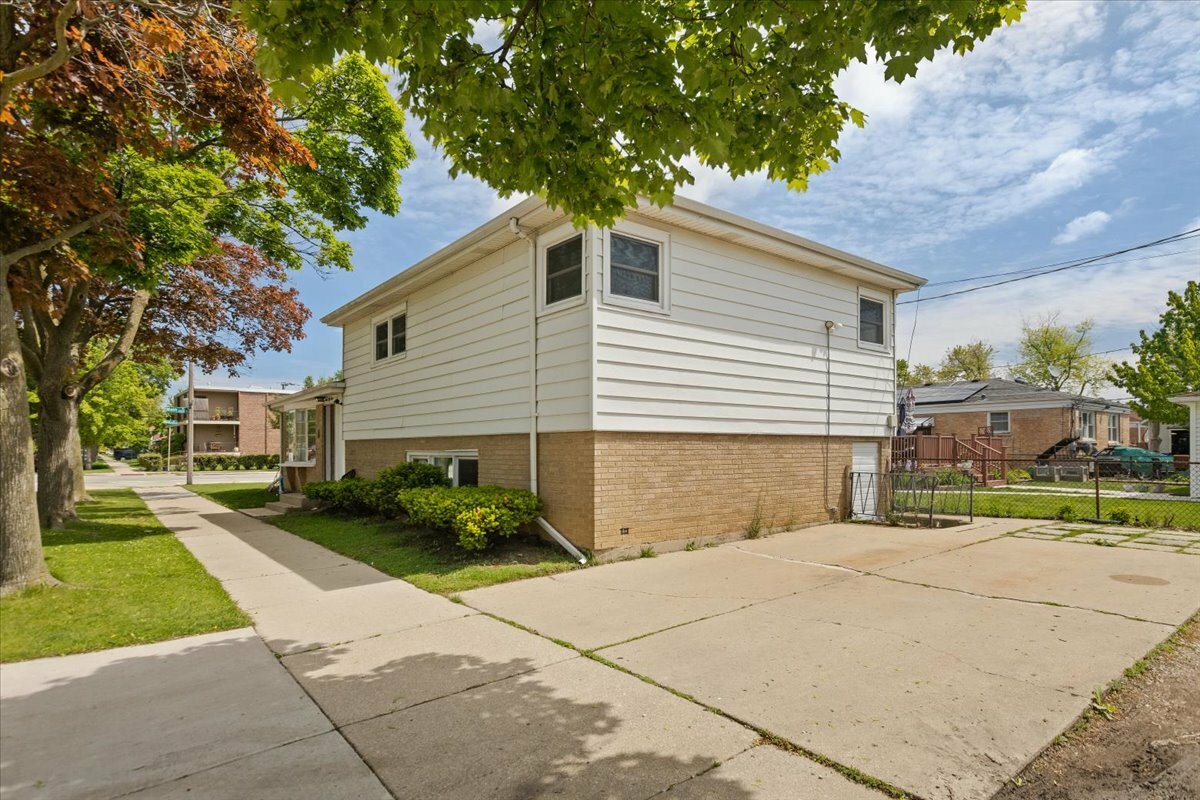 Property Photo: 8353 N Drake Avenue IL 60076