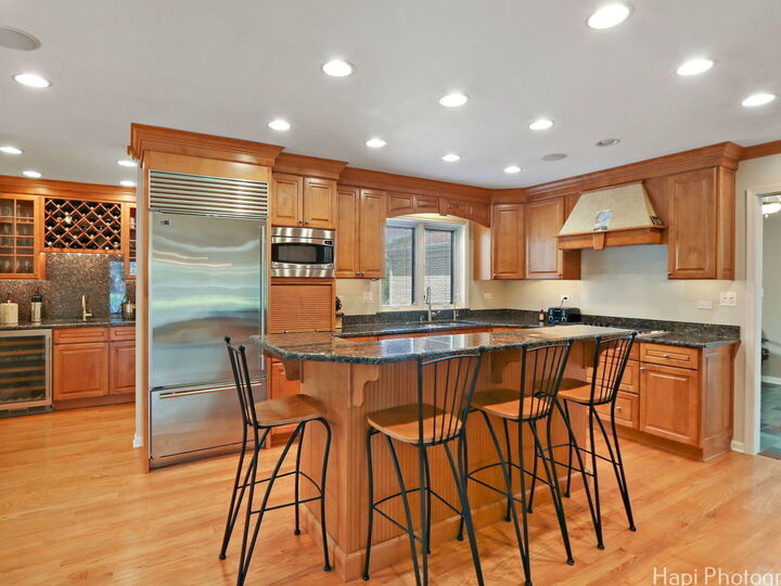 Property Photo: 275 Surrey Lane IL 60010