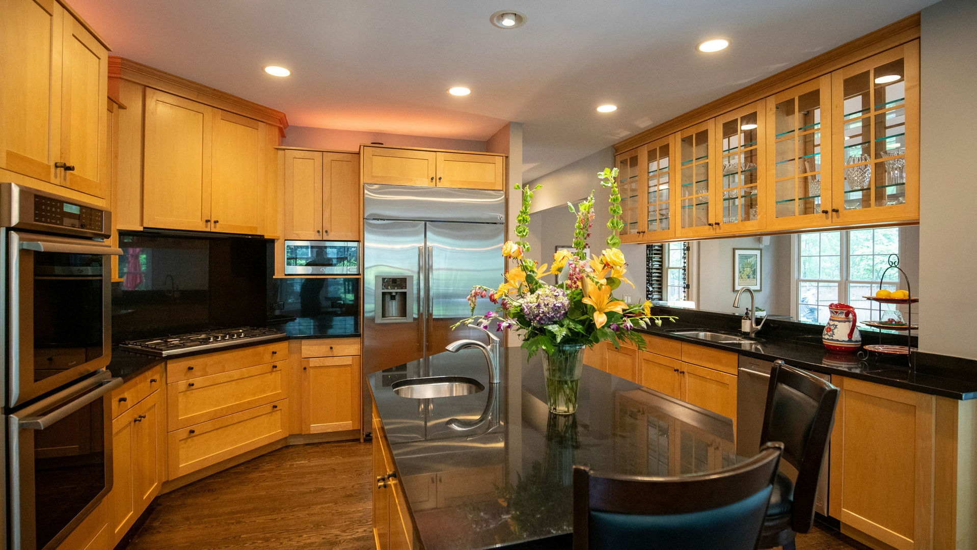 Property Photo: 1301 Wendy Drive IL 60062
