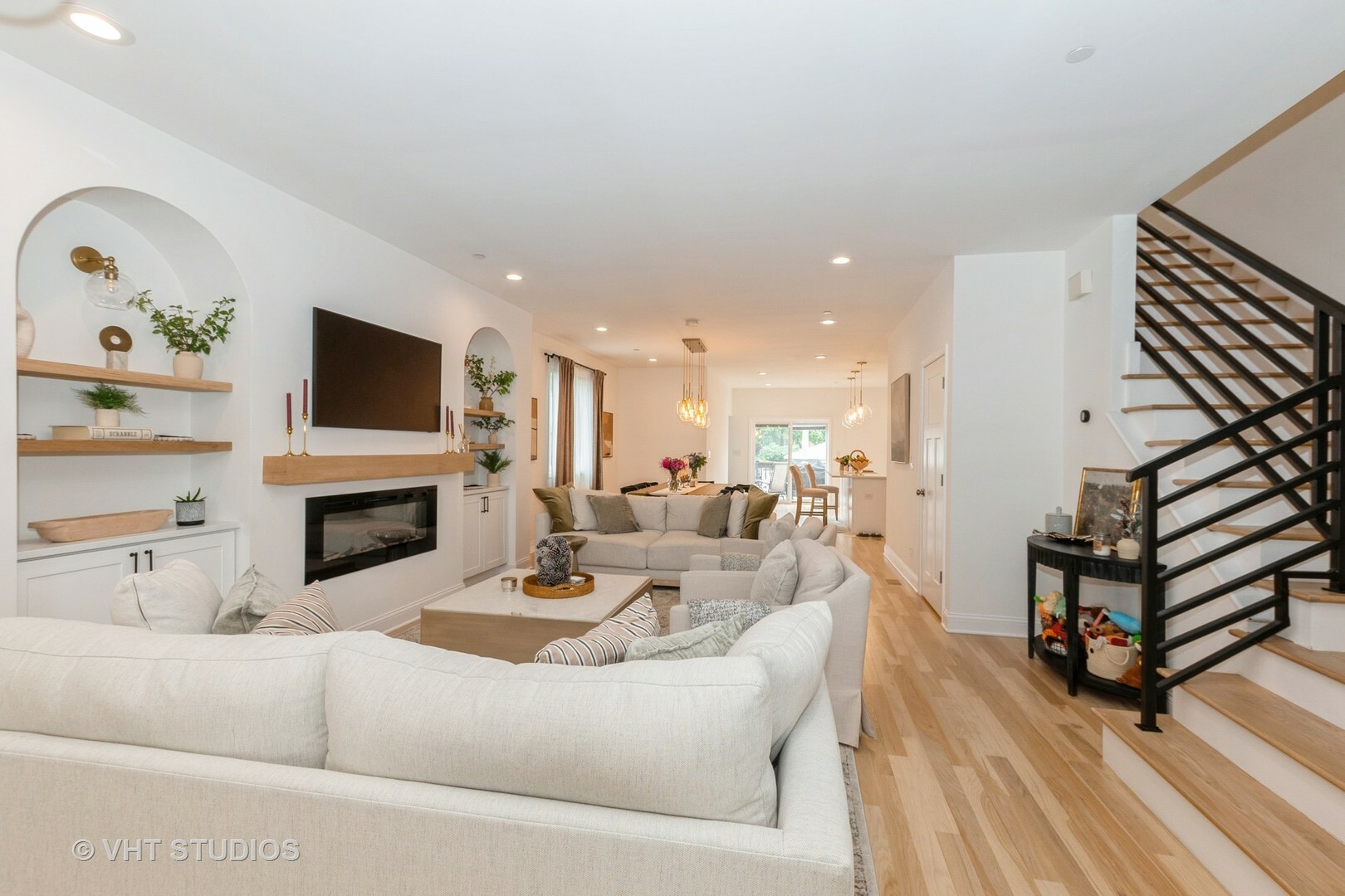 Property Photo: 1133 Elgin Avenue IL 60130