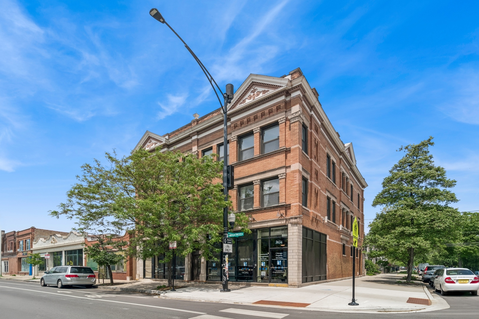 Property Photo: 3634 W Wrightwood Avenue 3 IL 60647