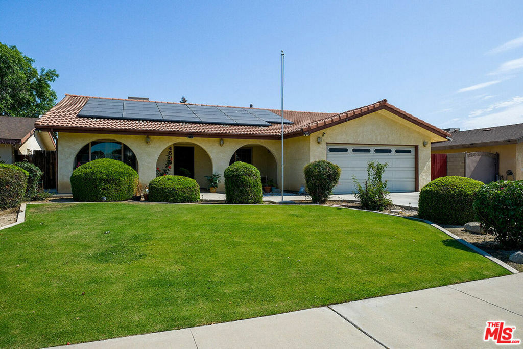 Property Photo: 4508 Glengary Place CA 93313