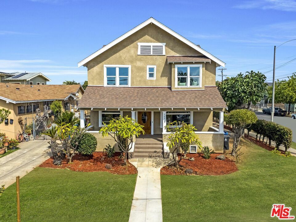 Property Photo:  2851 Guirado Street  CA 90023 