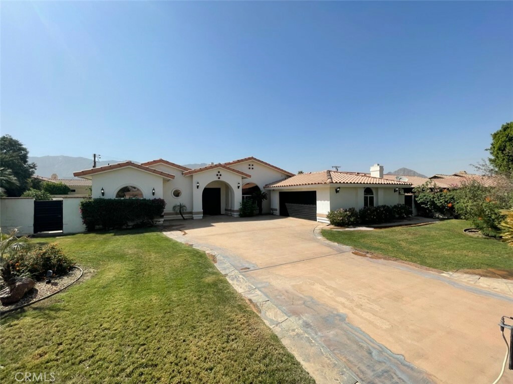 Property Photo: 51425 Calle Paloma CA 92253