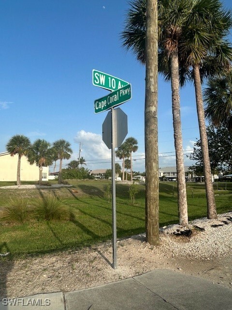 Property Photo: 933 Cape Coral Parkway W FL 33914