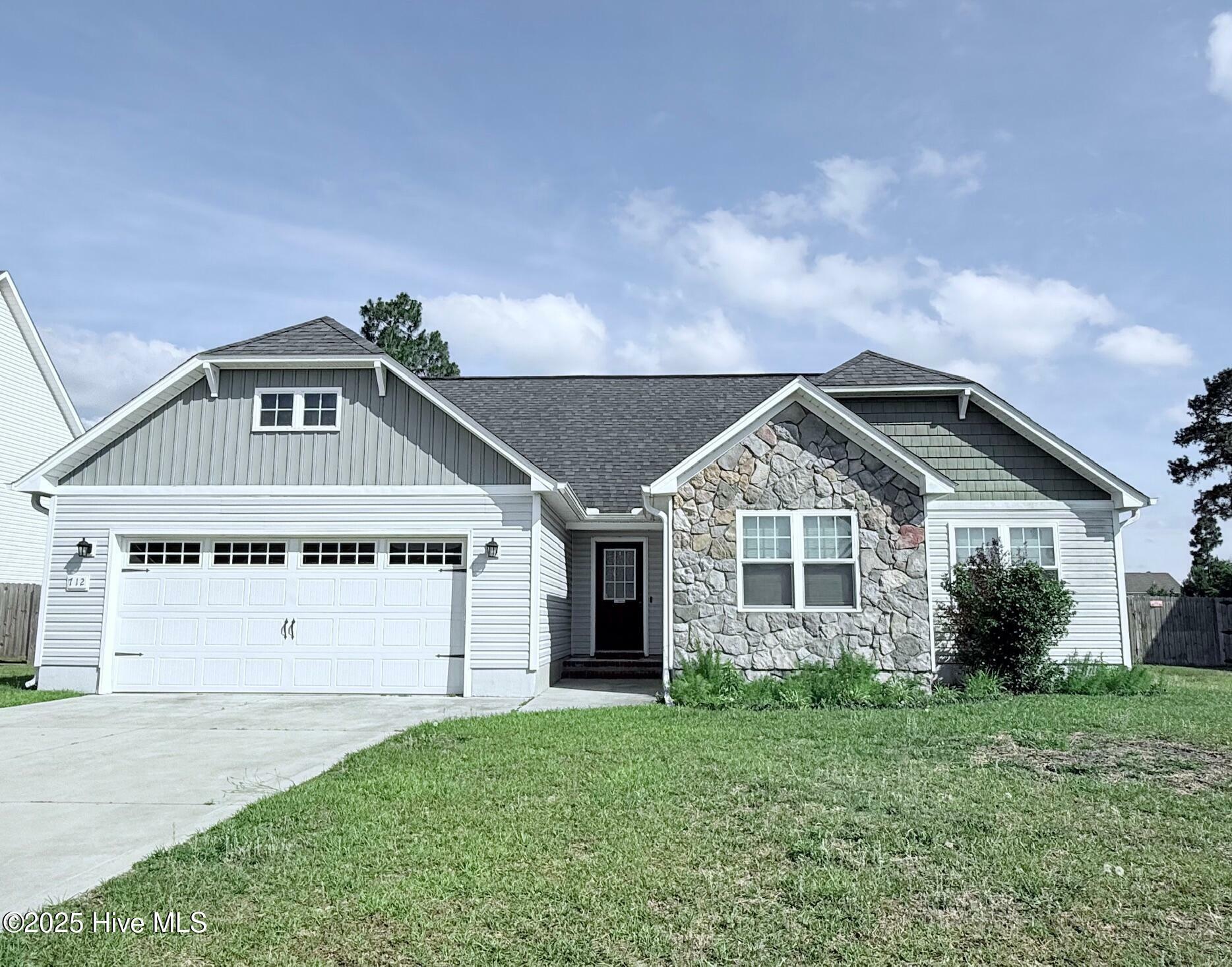 Property Photo: 712 Addor Drive NC 28574