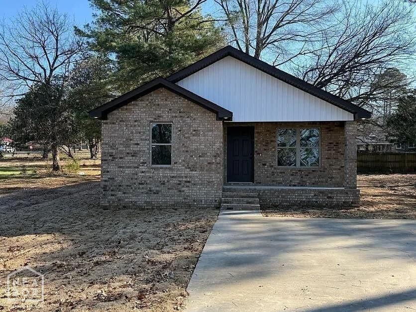 Property Photo:  704 Jeanette  AR 72432 