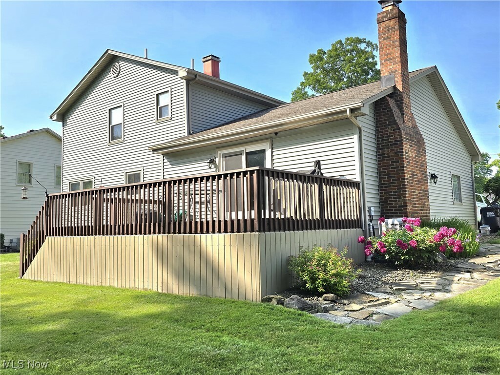 Property Photo: 4885 Warwick Drive S OH 44406