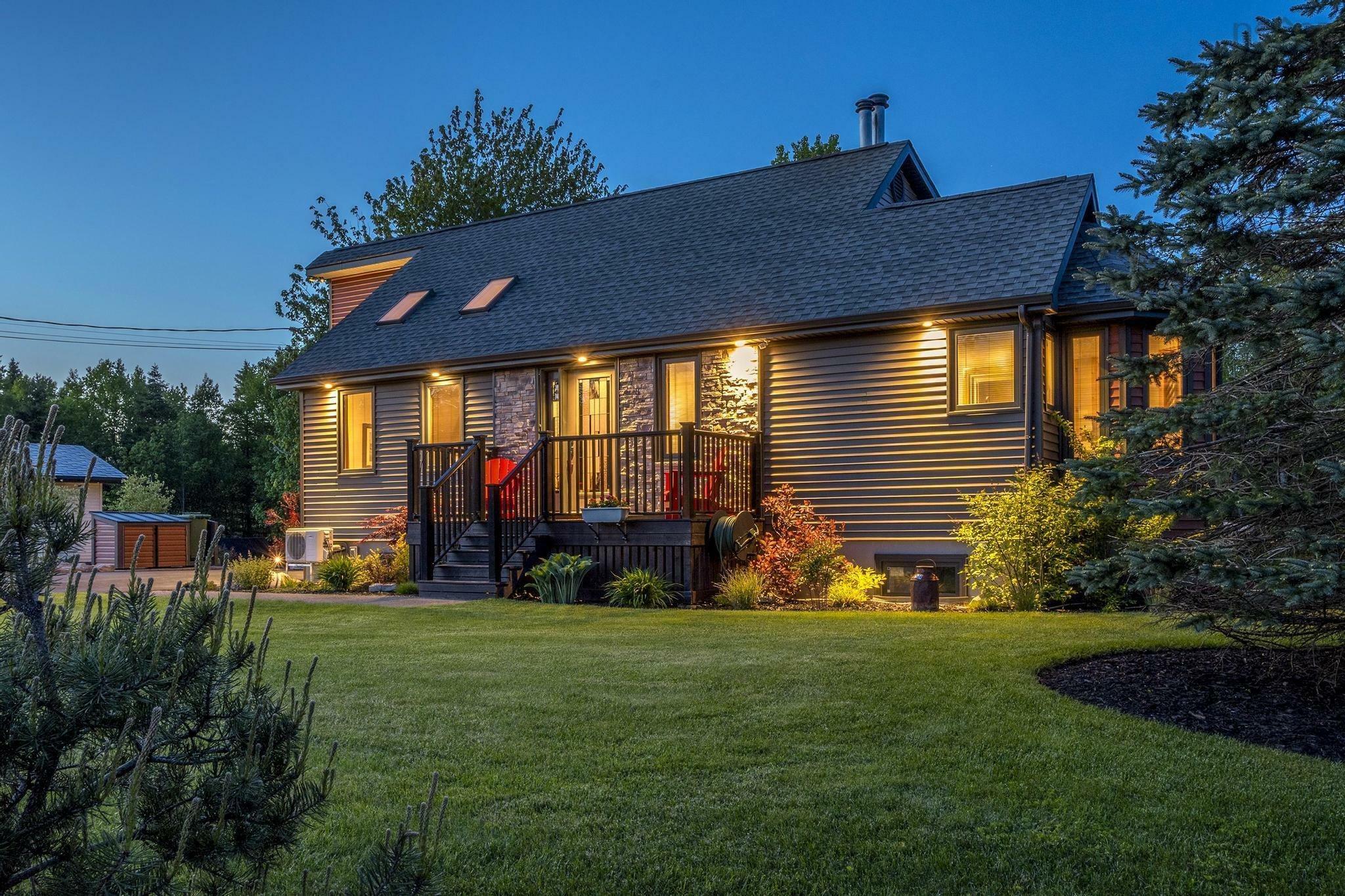 Property Photo: 18 Betty Drive NS B2W 6J6