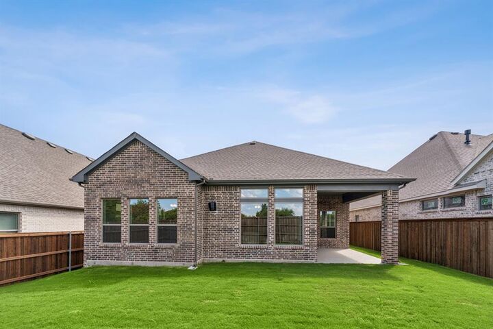 Property Photo: 2903 Long Trail TX 76063