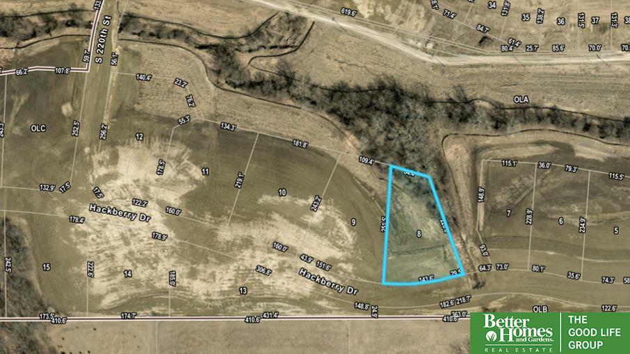 Property Photo: 21812 Hackberry Drive NE 68028