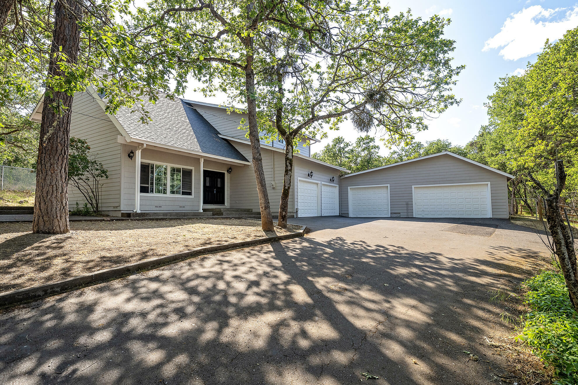 Property Photo: 160 Sterling Creek Road OR 97530