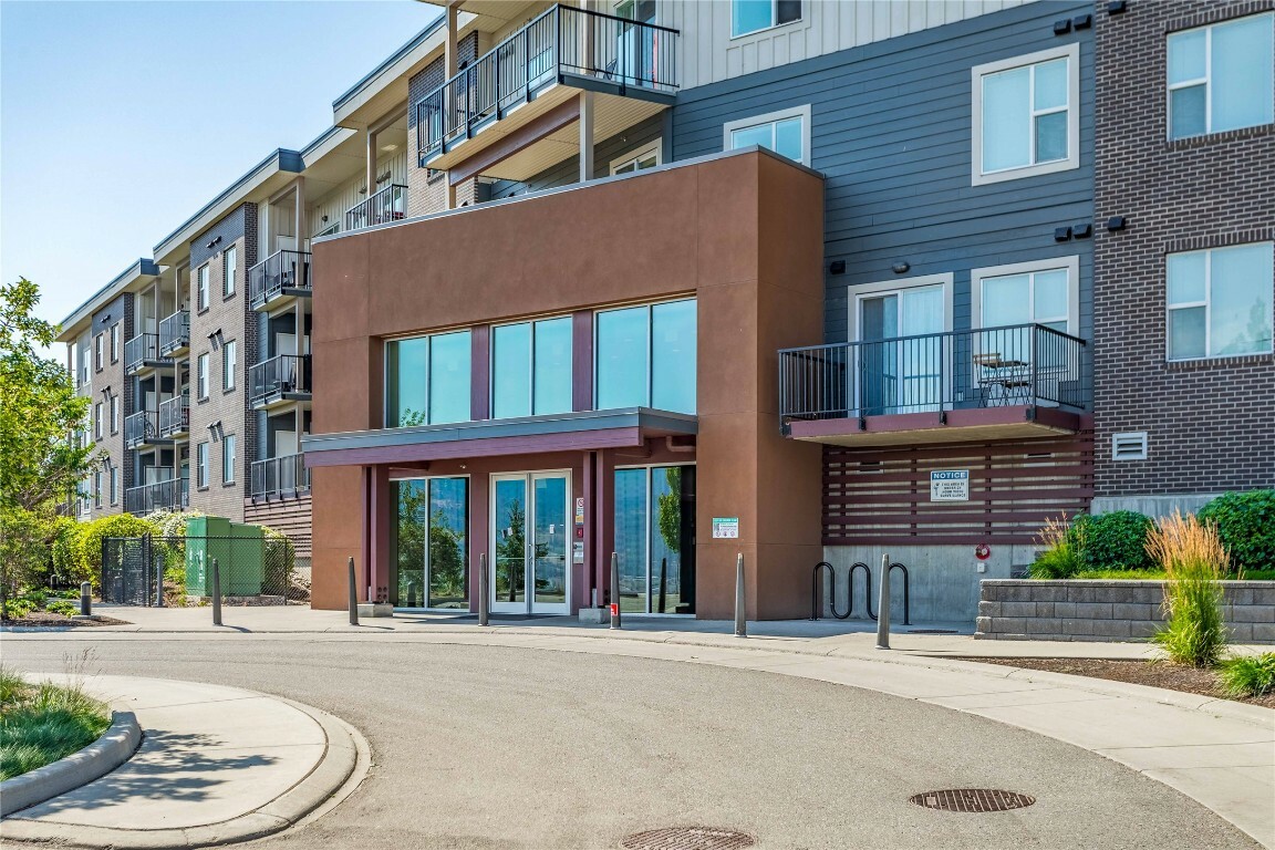 935 Academy Way 322  Kelowna BC V1V 3C9 photo