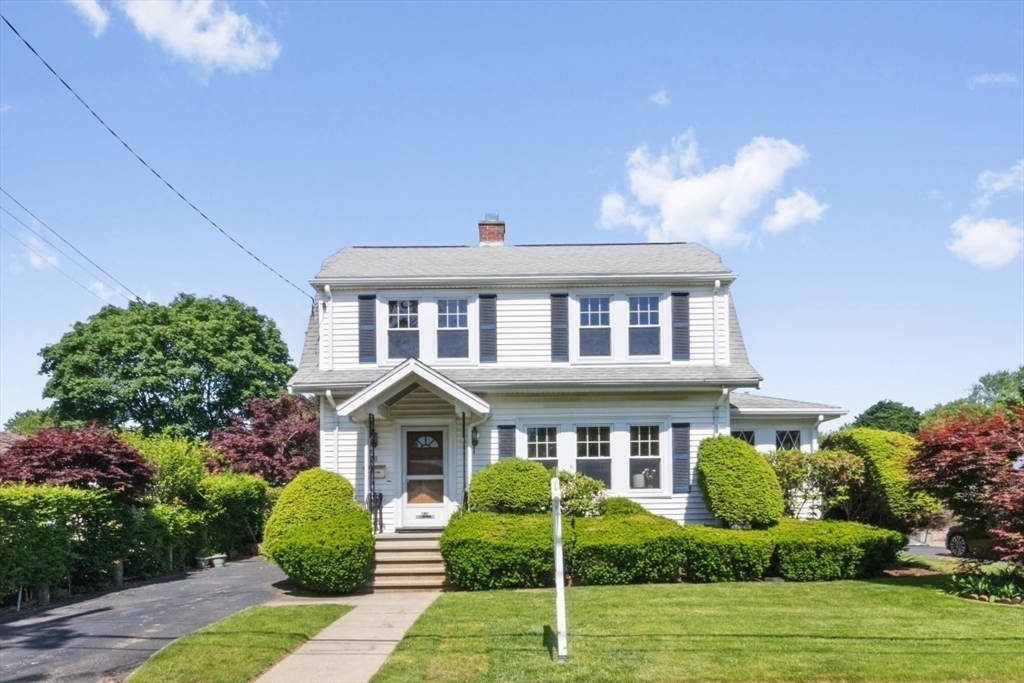 10 Fernwood Rd  Newton MA 02465 photo