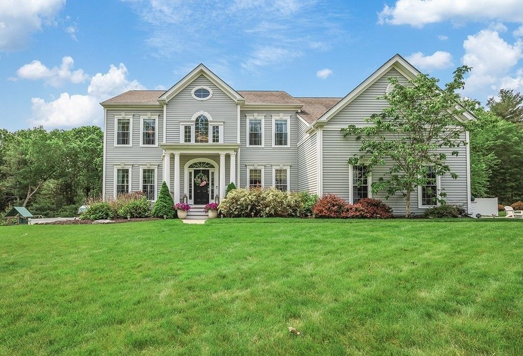 Property Photo:  132 Hemmingway Pl  MA 02093 