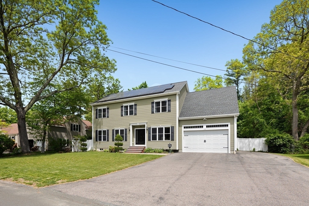 Property Photo:  10 Villa Drive  MA 02035 
