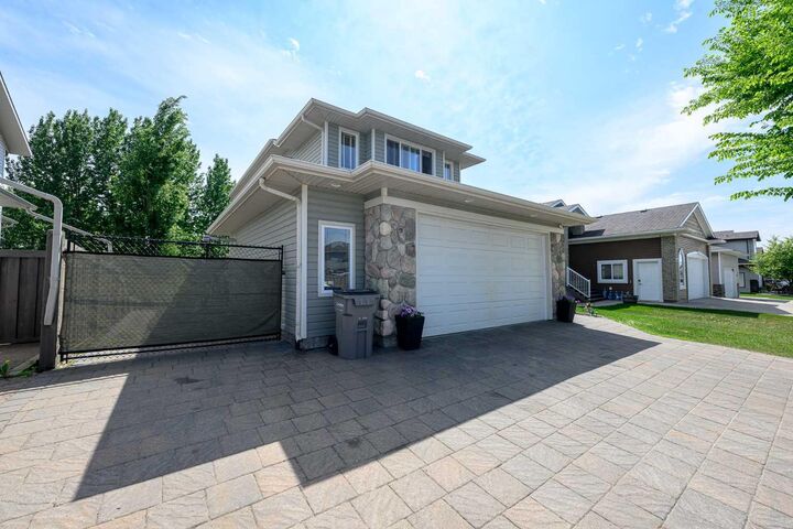 Property Photo:  10909 65 Avenue  AB T8W 0B3 