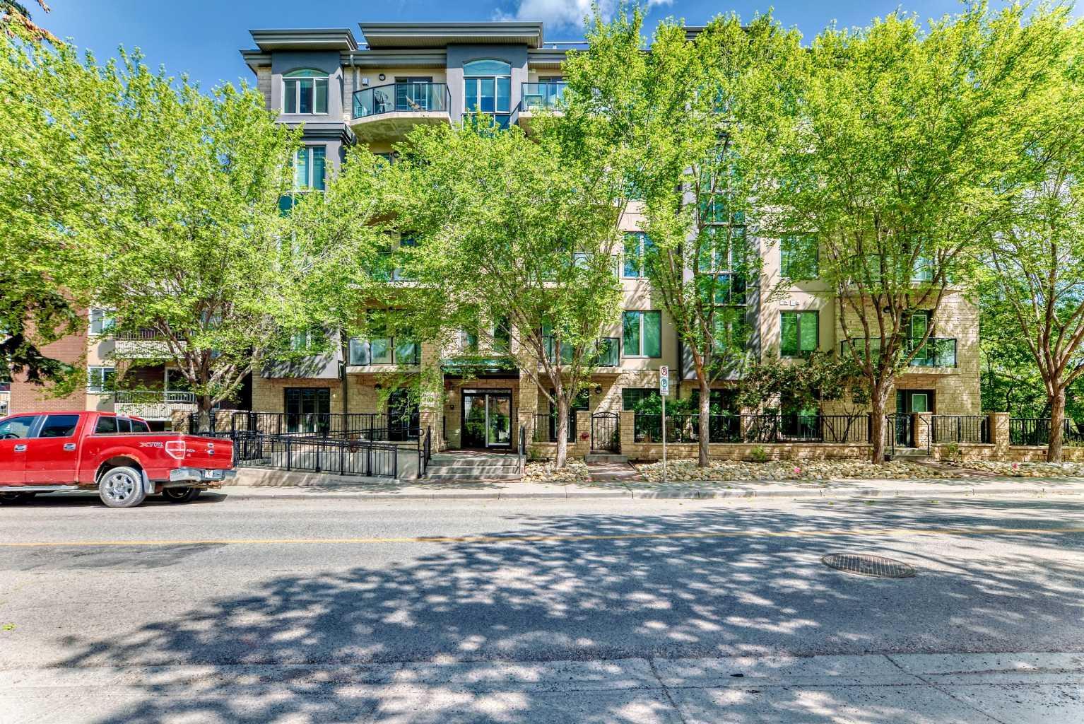 Property Photo: 108 25 Avenue SW 401 AB T2S 0K9