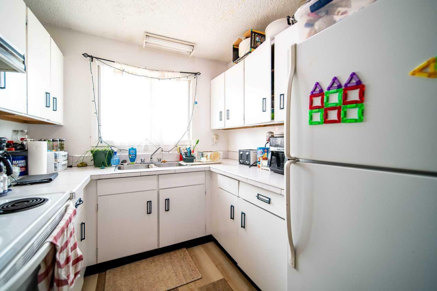 Photo de la propriété: 1601 5 Avenue AB T9W 1J3