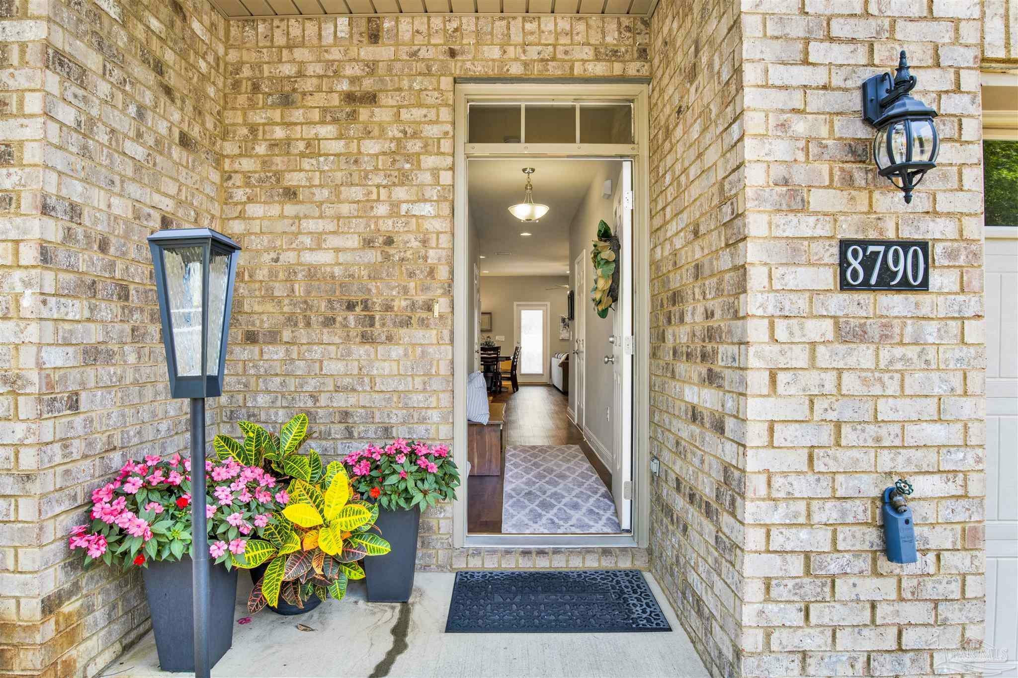 Property Photo:  8790 Brown Pelican Cir  FL 32566 