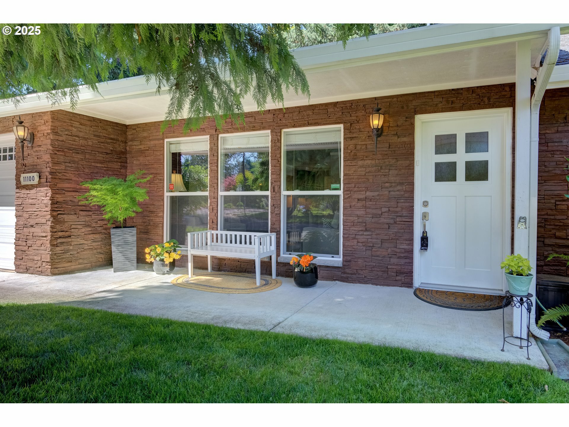 Property Photo:  11100 NE 5th Ave  WA 98685 