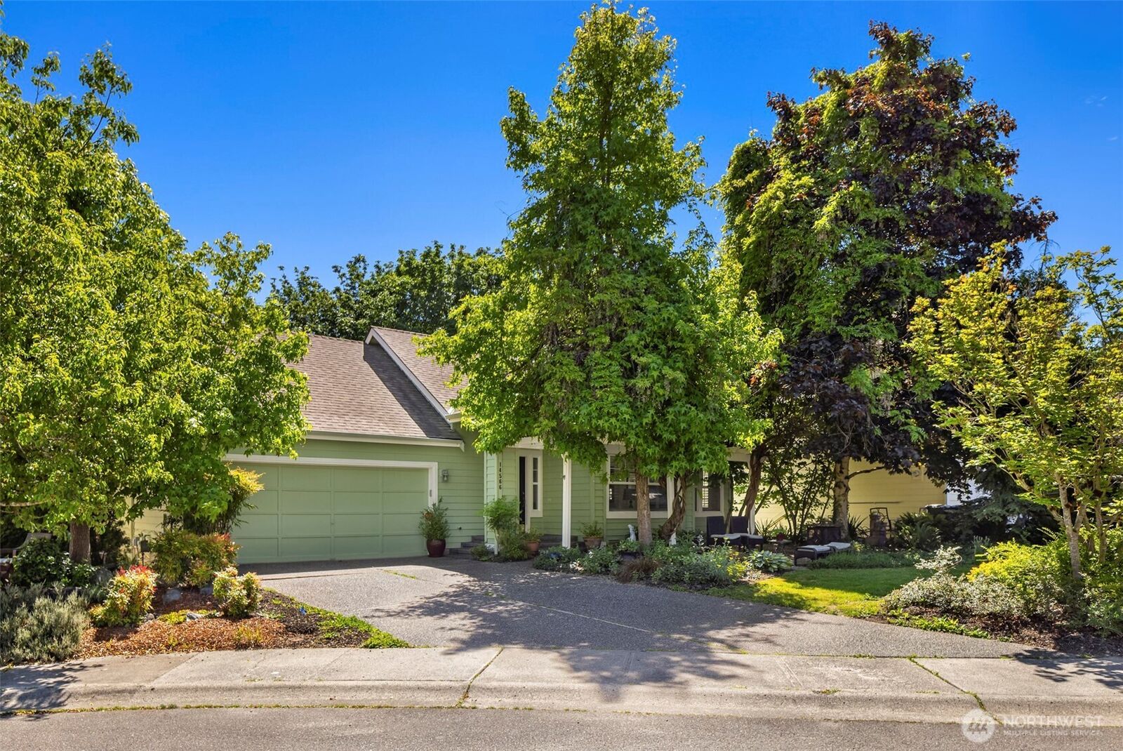 Property Photo: 14566 86th Place NE WA 98028