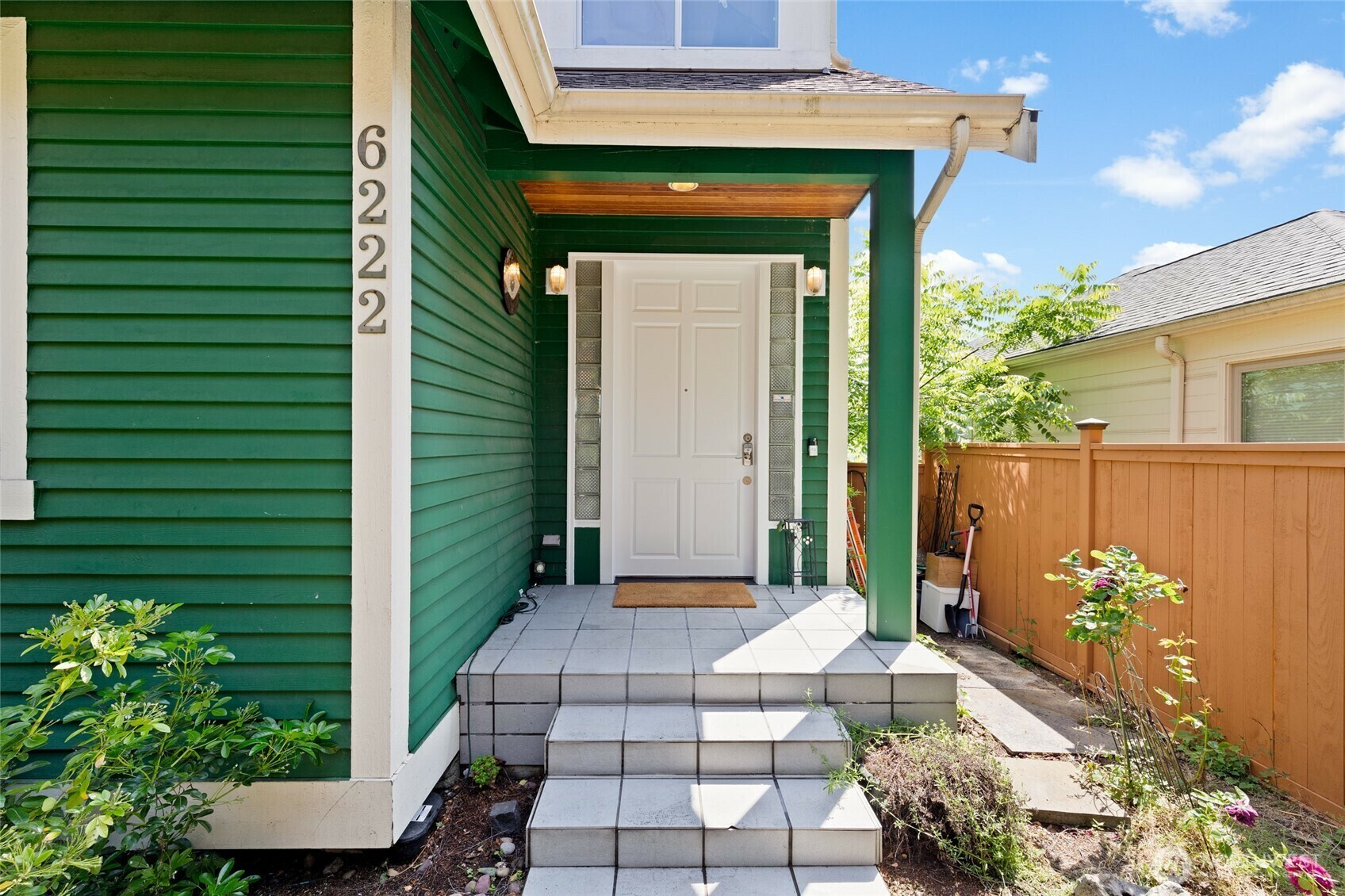 Property Photo: 6222 37th Avenue NE WA 98115